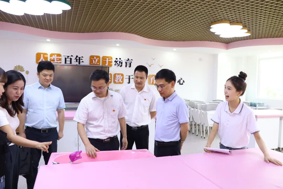 06市委主题教育第十八巡回指导组到校下沉督导主题教育工作.jpg 06市委主题教育第十八巡回指导组到校下沉督导主题教育工作.jpg