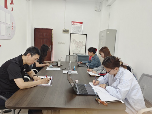 0526文旅康养学院现代文秘教研室党支部开展5月主题党日活动.jpg
